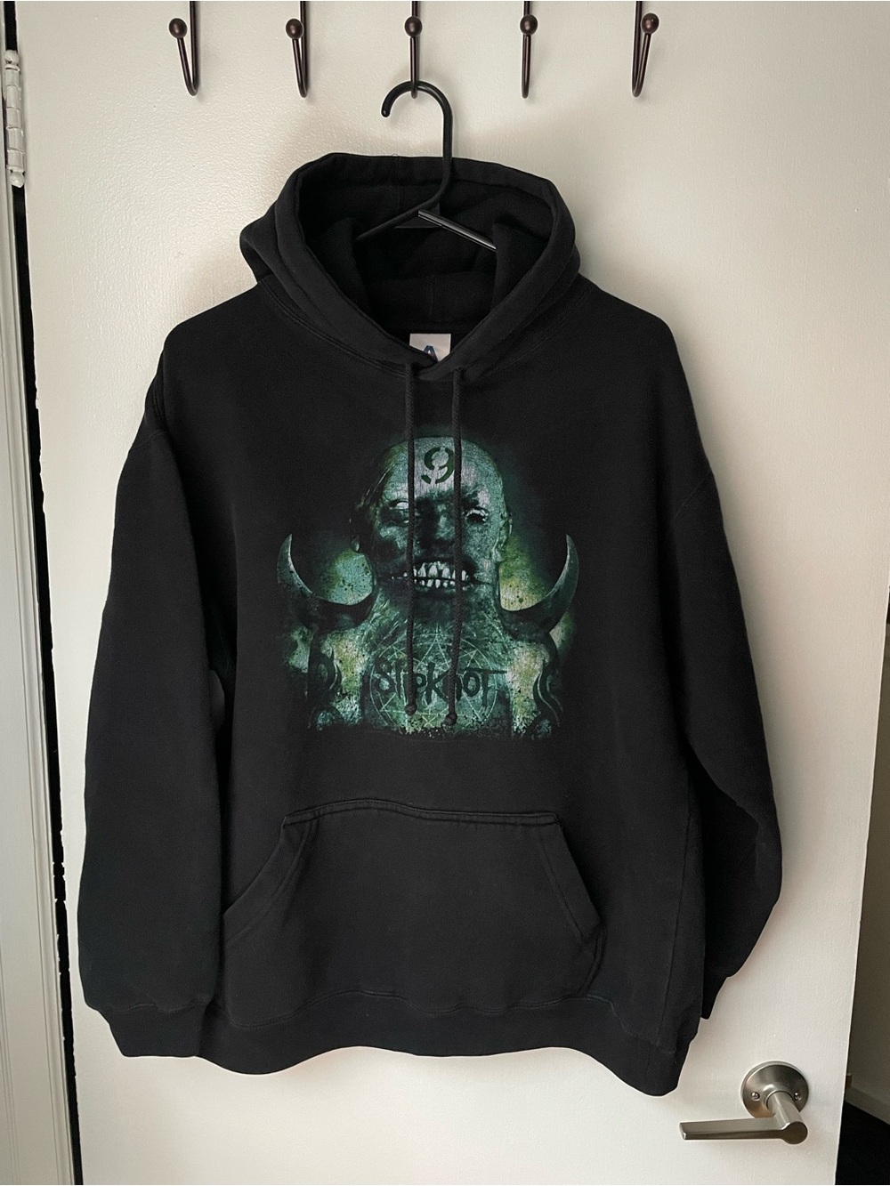 Vintage Black Slipknot Hoodie with Green Skull Print